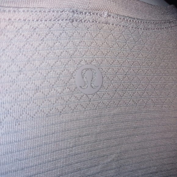 Lululemon pink tshirt - Picture 6 of 6